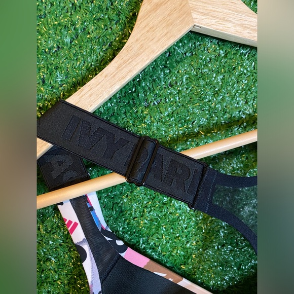 Adidas (Ivy Park) Workout Set | 2 Piece | Small - Picture 8 of 9